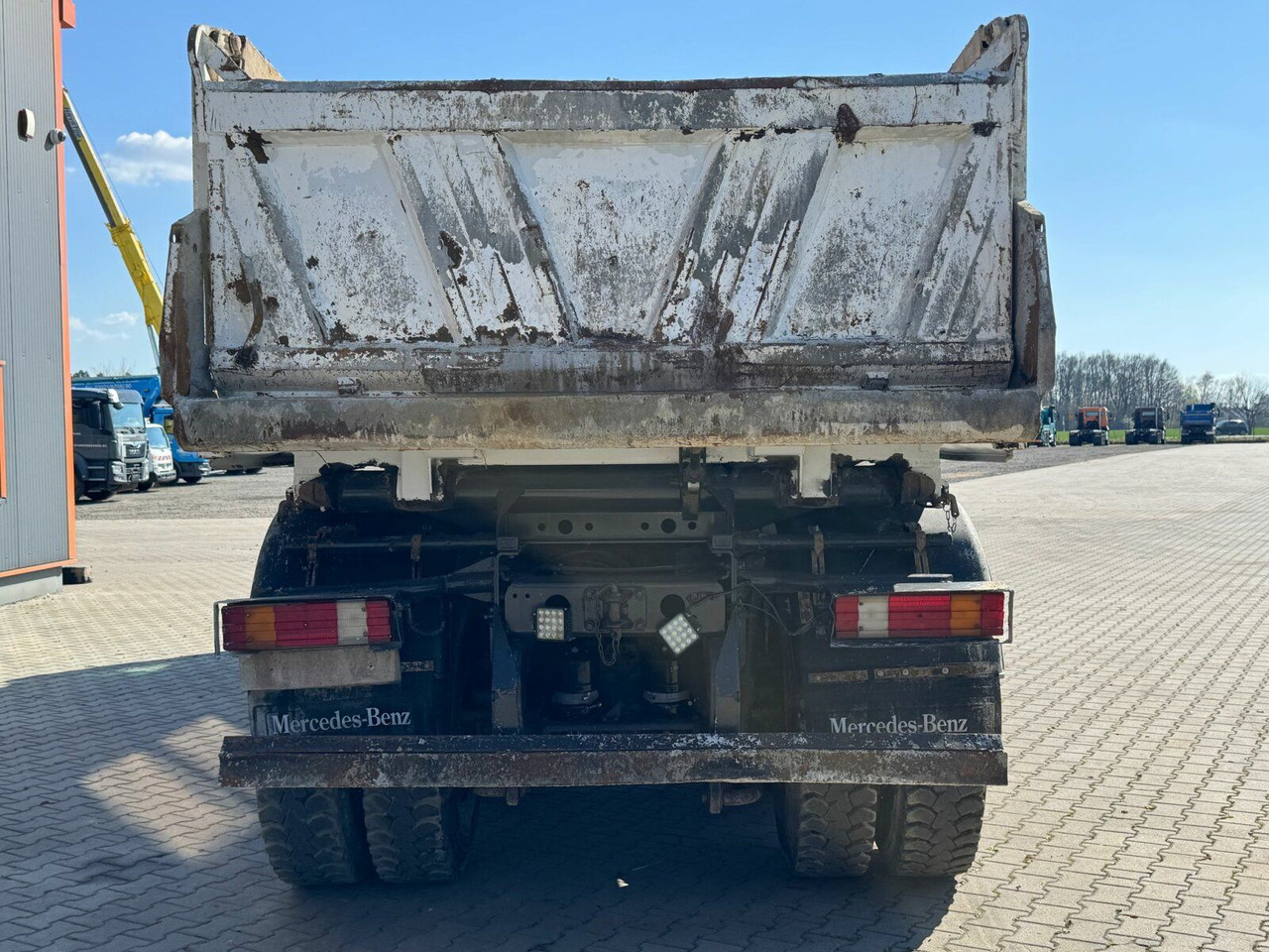 Mercedes-Benz ACTROS 4144 8x8 EURO4 DSK Meiller - מזהיר: תמונה 5 Mercedes-Benz ACTROS 4144 8x8 EURO4 DSK Meiller - מזהיר: תמונה 5