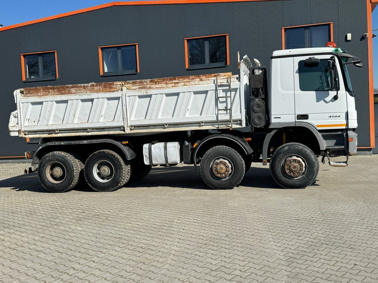 Mercedes-Benz ACTROS 4144 8x8 EURO4 DSK Meiller - מזהיר: תמונה 3 Mercedes-Benz ACTROS 4144 8x8 EURO4 DSK Meiller - מזהיר: תמונה 3