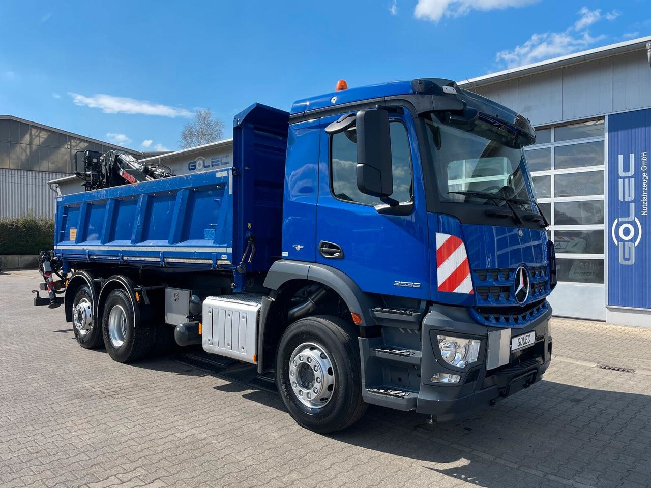 Mercedes-Benz AROCS 2536 6x2*4 Kipper Kran HIAB - מזהיר, משאית מנוף: תמונה 1 Mercedes-Benz AROCS 2536 6x2*4 Kipper Kran HIAB - מזהיר, משאית מנוף: תמונה 1