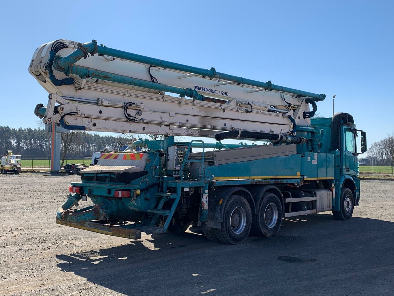 Mercedes-Benz AROCS 2636 6x4 Euro 6 Betonpumpe SERMAC 4Z36 - משאית משאבת בטון: תמונה 5 Mercedes-Benz AROCS 2636 6x4 Euro 6 Betonpumpe SERMAC 4Z36 - משאית משאבת בטון: תמונה 5