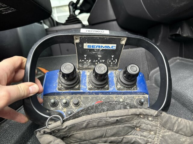 Mercedes-Benz AROCS 2636 6x4 Euro 6 Betonpumpe SERMAC 4Z36 - משאית משאבת בטון: תמונה 4 Mercedes-Benz AROCS 2636 6x4 Euro 6 Betonpumpe SERMAC 4Z36 - משאית משאבת בטון: תמונה 4