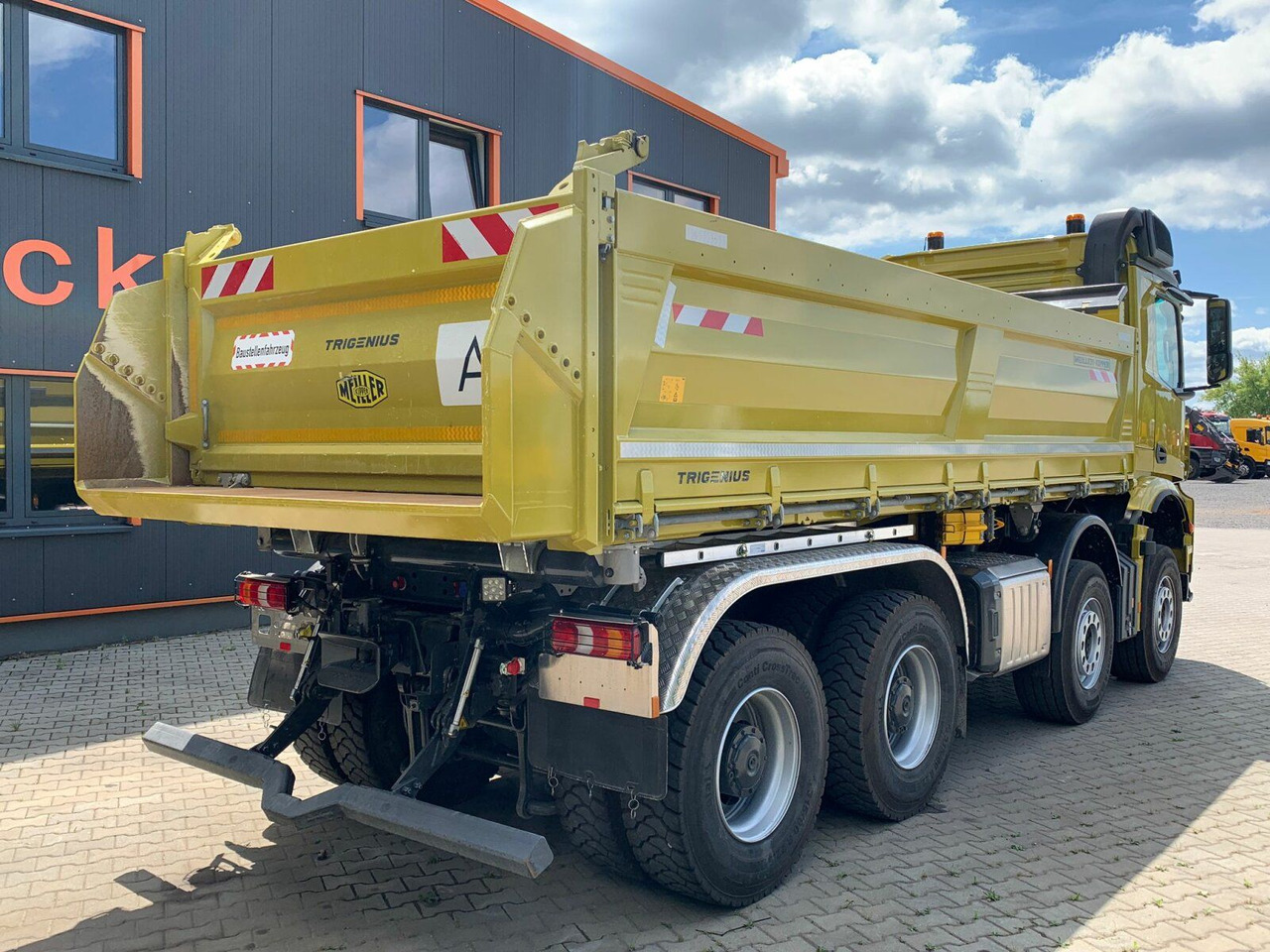 Mercedes-Benz AROCS 3248 8x4 Euro 6 Meiller Kipper Bordmatik - מזהיר: תמונה 5 Mercedes-Benz AROCS 3248 8x4 Euro 6 Meiller Kipper Bordmatik - מזהיר: תמונה 5