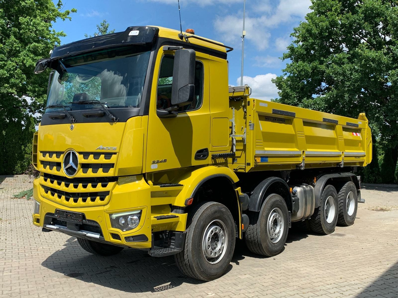 Mercedes-Benz AROCS 3248 8x4 Euro 6 Meiller Kipper Bordmatik - מזהיר: תמונה 1 Mercedes-Benz AROCS 3248 8x4 Euro 6 Meiller Kipper Bordmatik - מזהיר: תמונה 1