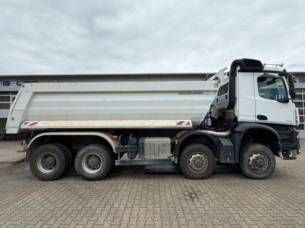 Mercedes-Benz AROCS 4145 8x8 Meiller Muldenkipper - מזהיר: תמונה 3 Mercedes-Benz AROCS 4145 8x8 Meiller Muldenkipper - מזהיר: תמונה 3