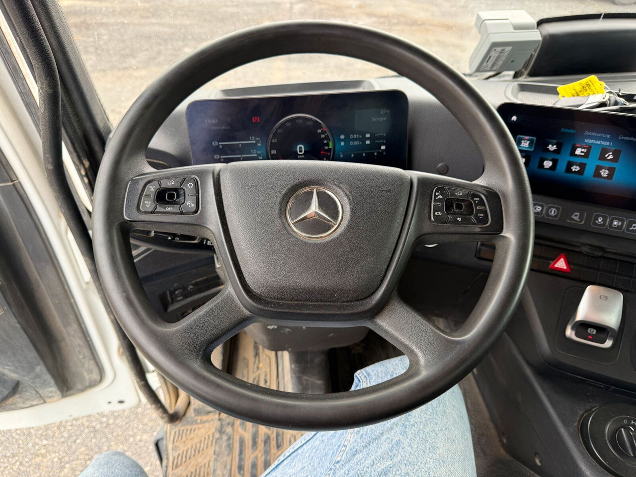 מזהיר Mercedes-Benz AROCS 4145 8x8 Meiller Muldenkipper: תמונה 10