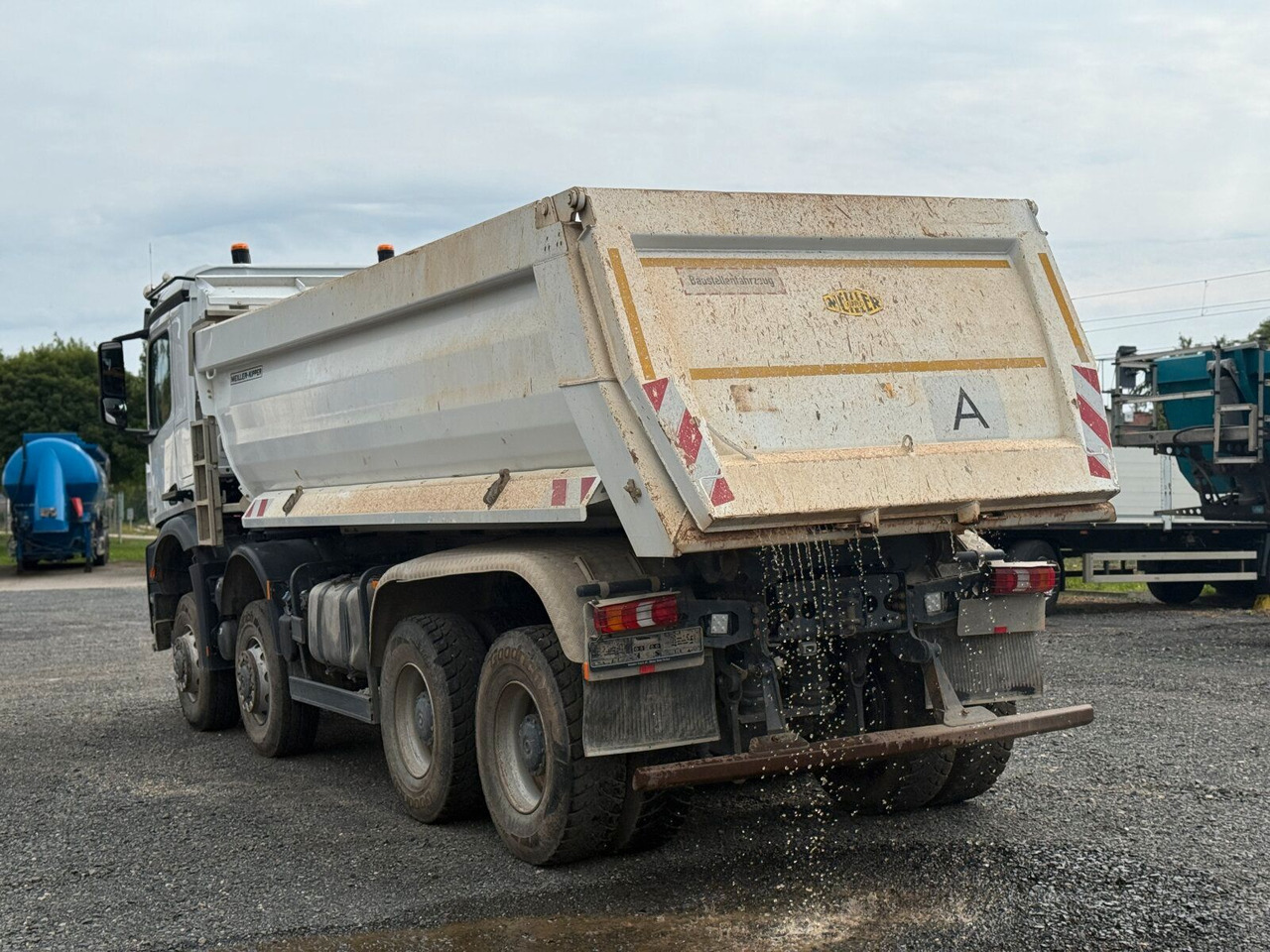 מזהיר Mercedes-Benz AROCS 4145 8x8 Meiller Muldenkipper: תמונה 6