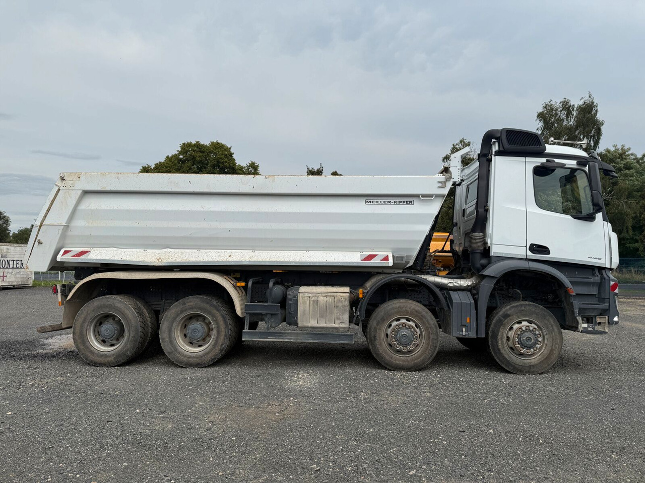 Mercedes-Benz AROCS 4145 8x8 Meiller Muldenkipper - מזהיר: תמונה 3 Mercedes-Benz AROCS 4145 8x8 Meiller Muldenkipper - מזהיר: תמונה 3