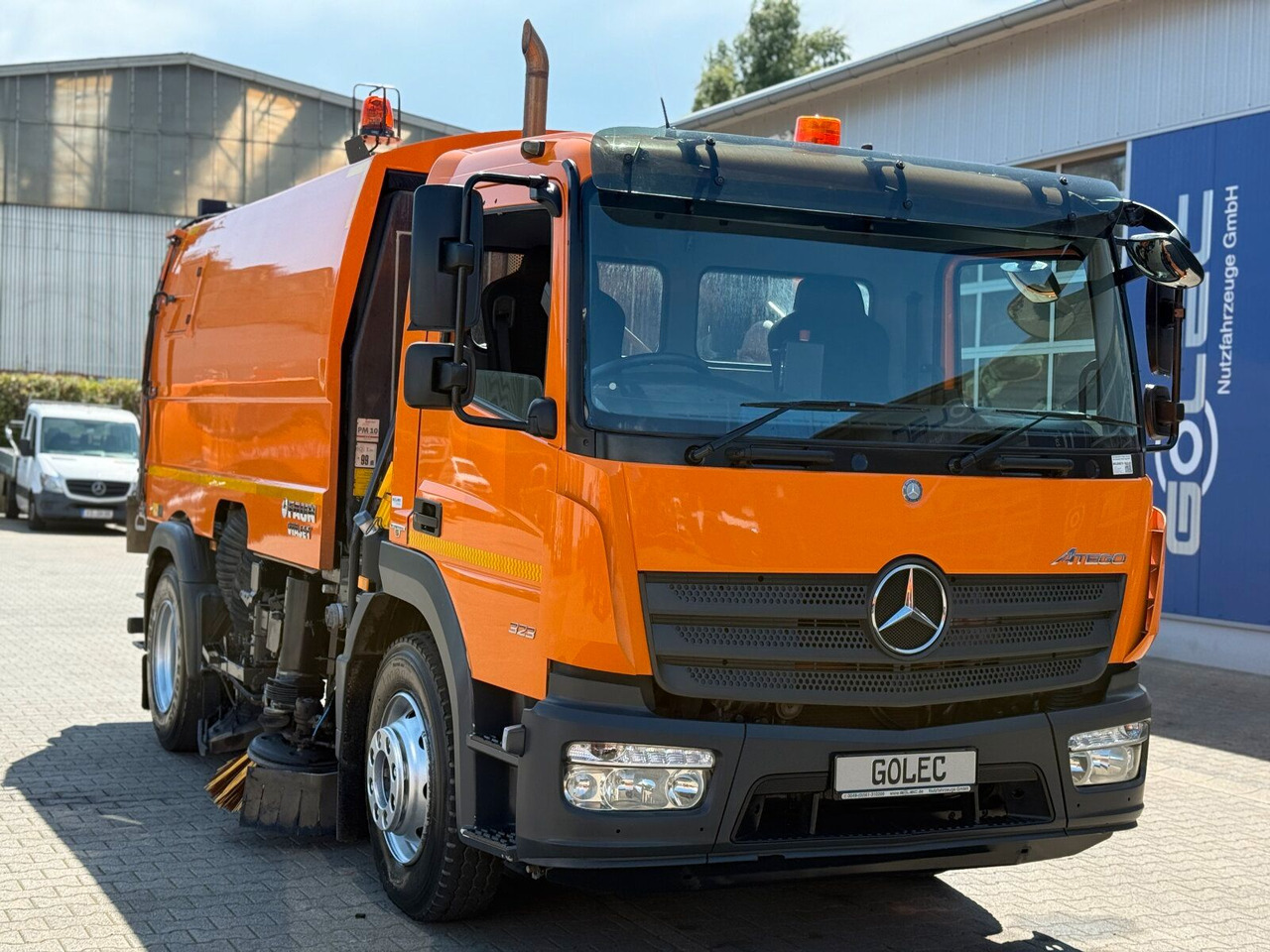 Mercedes-Benz ATEGO 1323 4x2 Kehrmaschine FAUN Viajet 6R/H - מטאטא כבישים: תמונה 1 Mercedes-Benz ATEGO 1323 4x2 Kehrmaschine FAUN Viajet 6R/H - מטאטא כבישים: תמונה 1