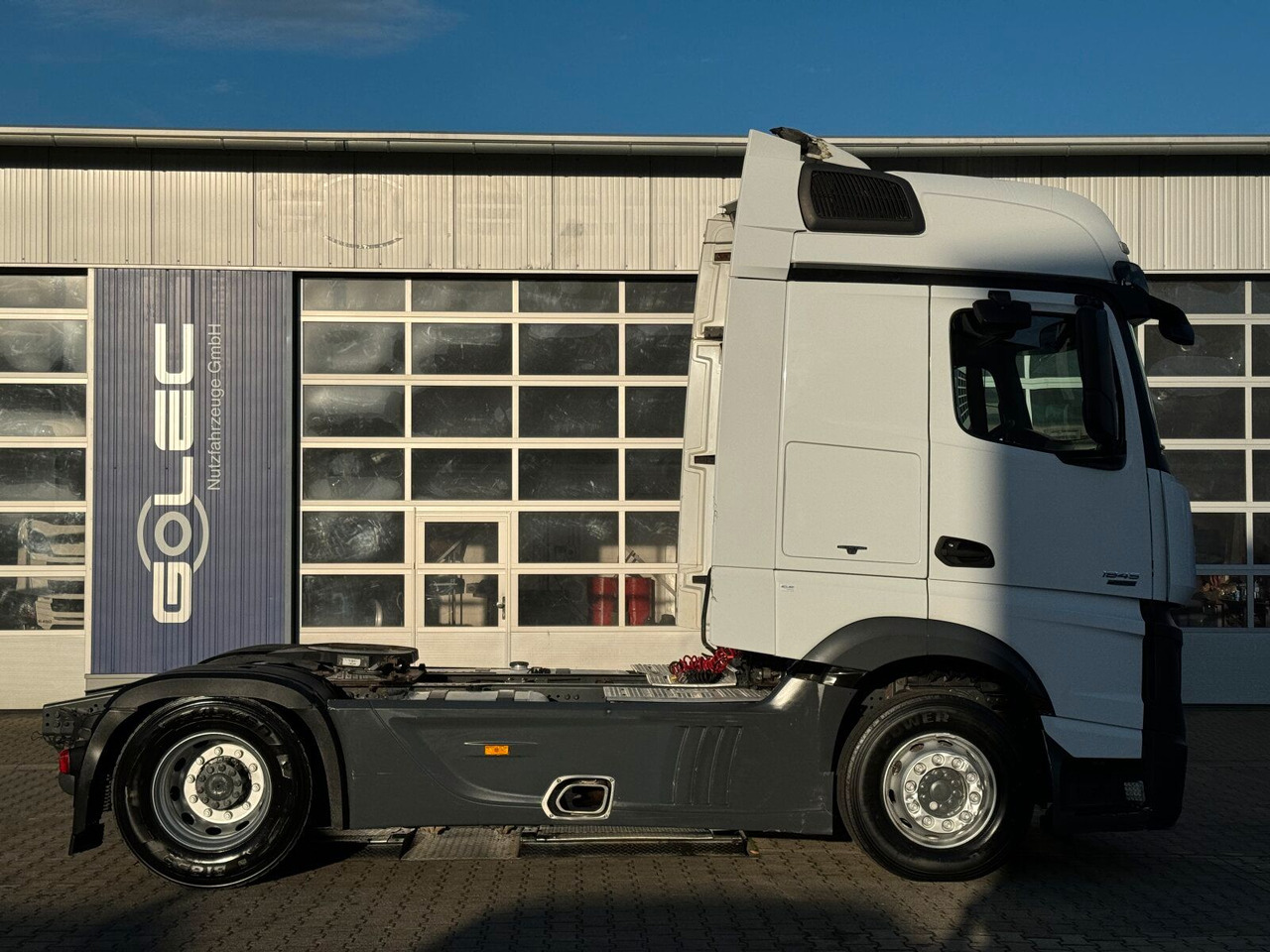 Mercedes-Benz Actros 1845 SZM 4x2 Streamspace *Retarder - יחידת טרקטור: תמונה 3 Mercedes-Benz Actros 1845 SZM 4x2 Streamspace *Retarder - יחידת טרקטור: תמונה 3