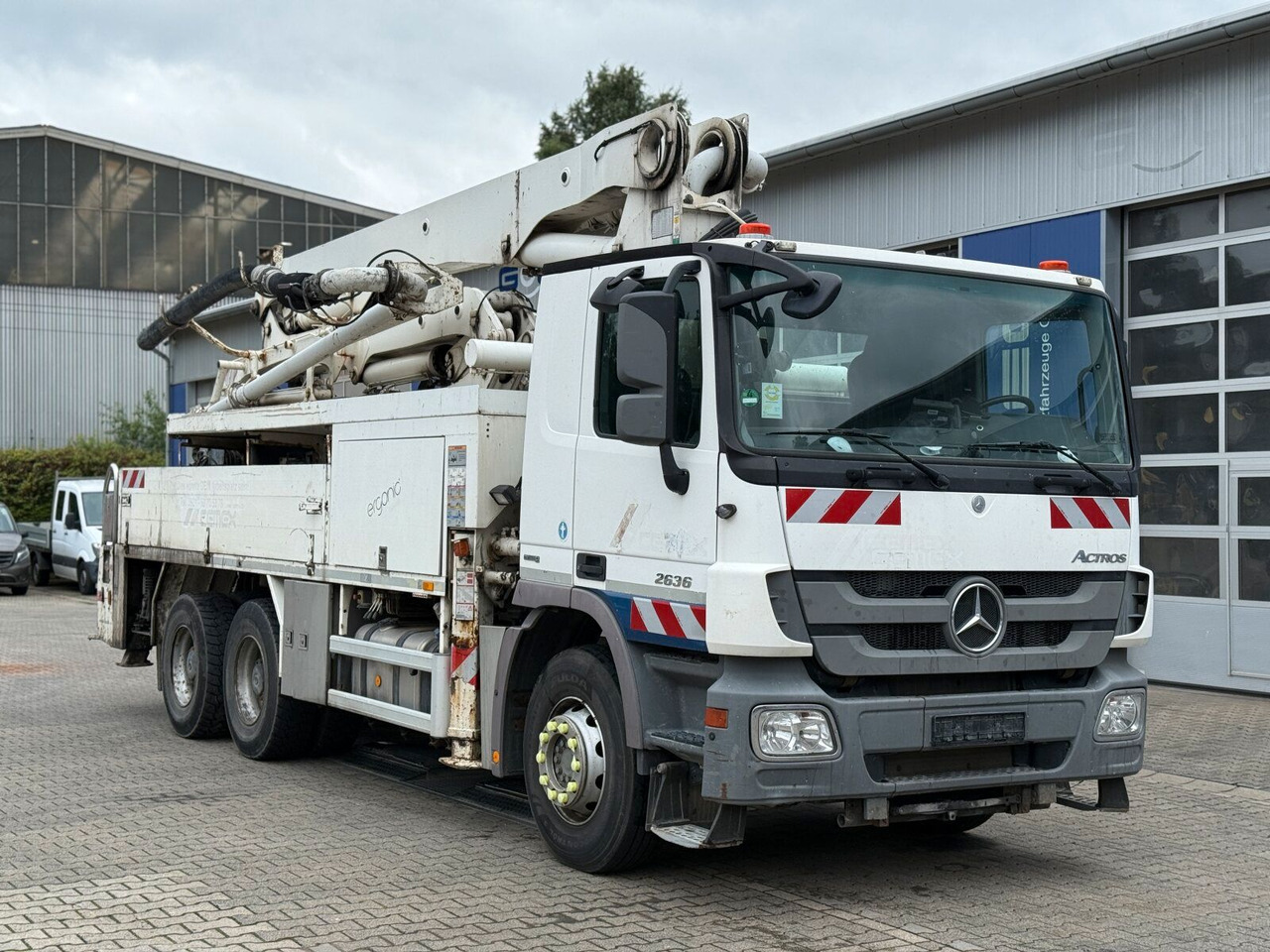 Mercedes-Benz Actros 2636 6x4 Betonpumpe Putzmeister 24-4 16H - משאית משאבת בטון: תמונה 1 Mercedes-Benz Actros 2636 6x4 Betonpumpe Putzmeister 24-4 16H - משאית משאבת בטון: תמונה 1