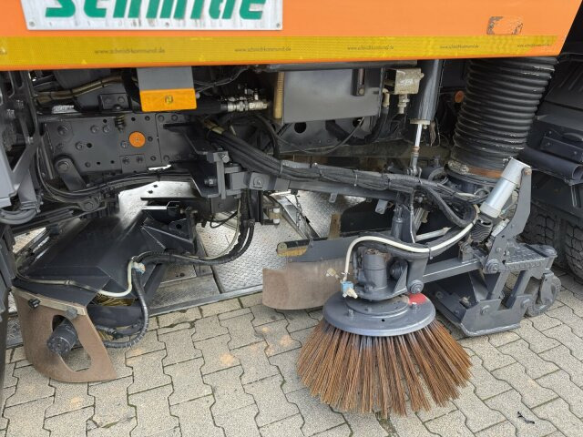 Mercedes-Benz Atego 1324 4x2 Kehrmaschine Schmidt SKF S7B 7 m³ - מטאטא כבישים: תמונה 3 Mercedes-Benz Atego 1324 4x2 Kehrmaschine Schmidt SKF S7B 7 m³ - מטאטא כבישים: תמונה 3