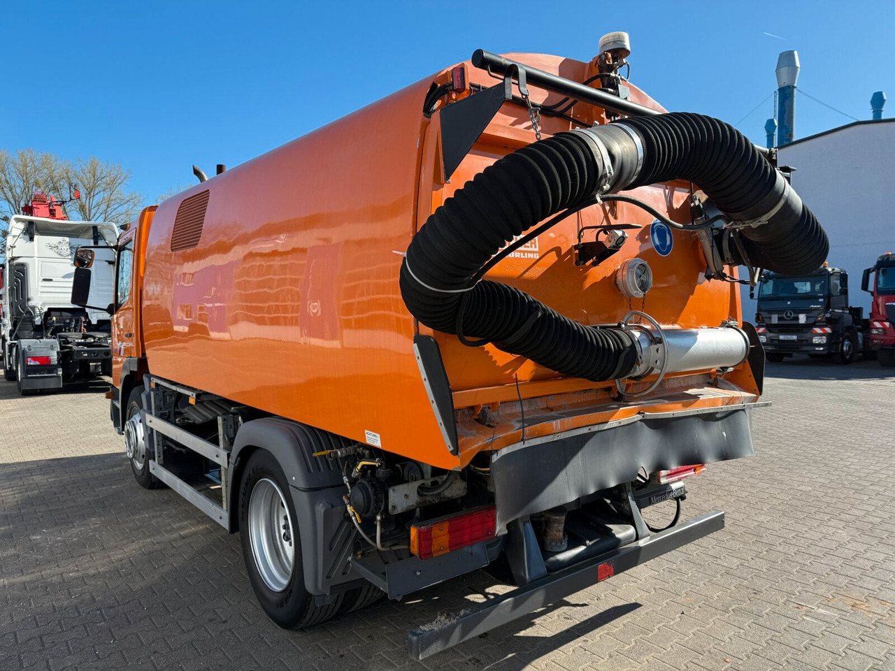 Mercedes-Benz Atego 1518 4x2 Kehrmaschine Bucher 500 - מטאטא כבישים: תמונה 5 Mercedes-Benz Atego 1518 4x2 Kehrmaschine Bucher 500 - מטאטא כבישים: תמונה 5