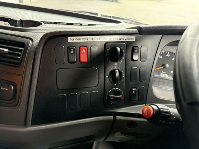 Mercedes-Benz Atego Kehrmaschine BUCHER CITYFANT 5000 - מטאטא כבישים: תמונה 5 Mercedes-Benz Atego Kehrmaschine BUCHER CITYFANT 5000 - מטאטא כבישים: תמונה 5