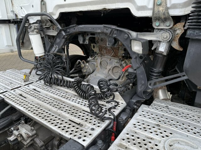 Mercedes-Benz MB Actros 1845 LS Sattelzugmaschine 4x2 - יחידת טרקטור: תמונה 3 Mercedes-Benz MB Actros 1845 LS Sattelzugmaschine 4x2 - יחידת טרקטור: תמונה 3