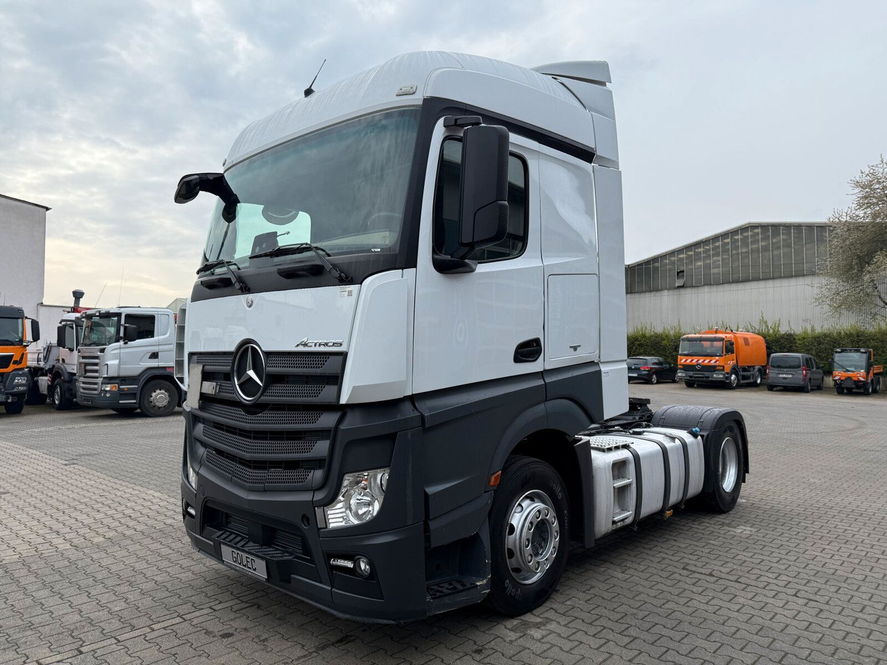Mercedes-Benz MB Actros 1845 LS Sattelzugmaschine 4x2 - יחידת טרקטור: תמונה 2 Mercedes-Benz MB Actros 1845 LS Sattelzugmaschine 4x2 - יחידת טרקטור: תמונה 2