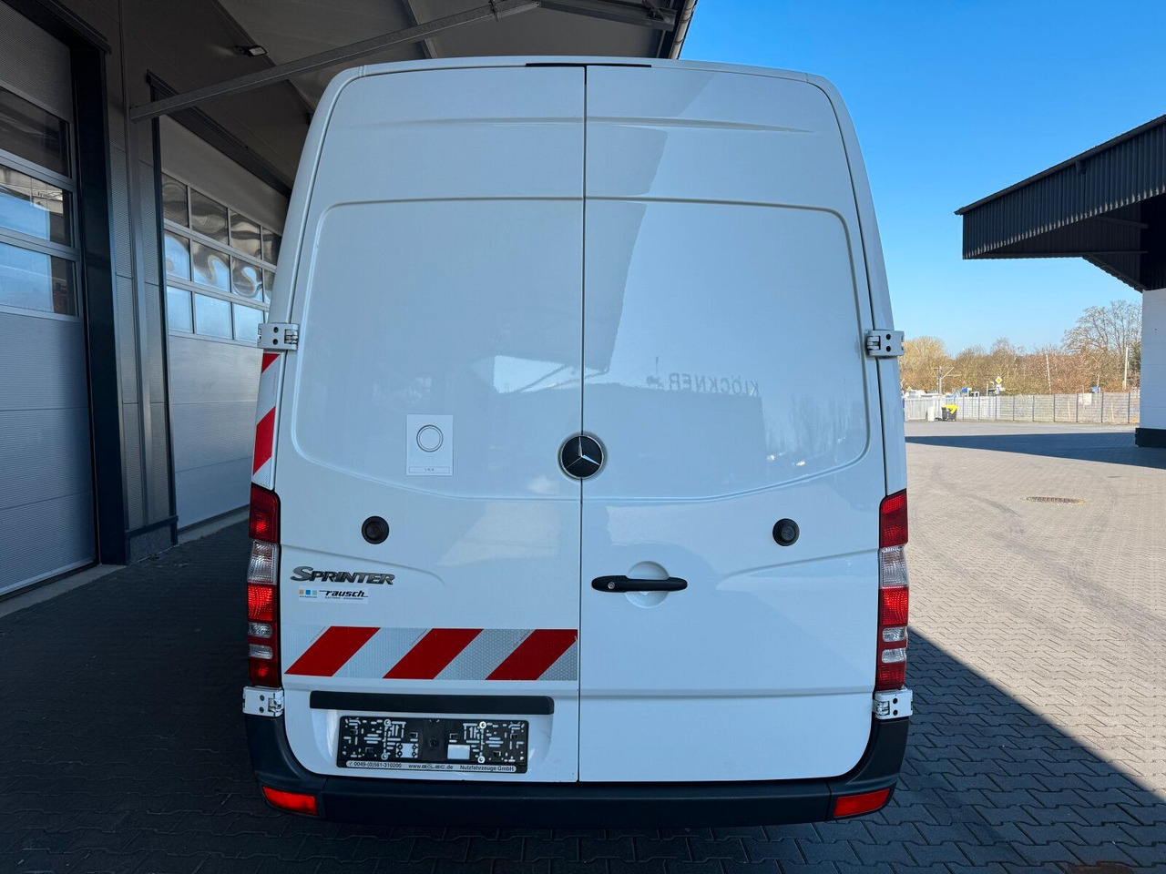 Mercedes-Benz Sprinter MB TV-Fzg mit Rausch Inspektion Einheit - משאית ואקום: תמונה 4 Mercedes-Benz Sprinter MB TV-Fzg mit Rausch Inspektion Einheit - משאית ואקום: תמונה 4