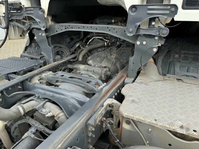 Scania G 410 B8x2*6 NB LNG Fahrgestell Nebenantrieb - משאית עם שלדת תא, משאית מנוף: תמונה 2 Scania G 410 B8x2*6 NB LNG Fahrgestell Nebenantrieb - משאית עם שלדת תא, משאית מנוף: תמונה 2