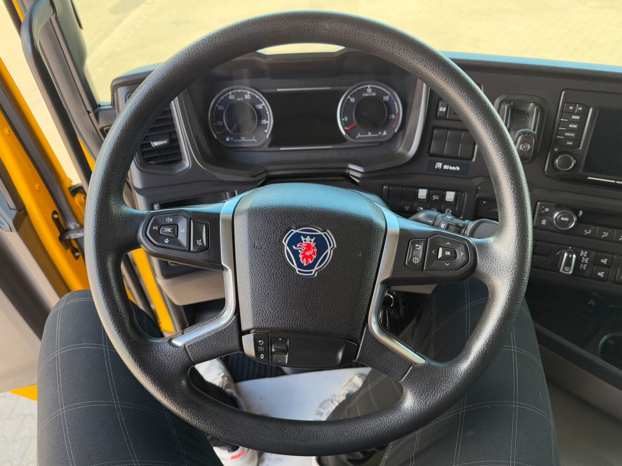 הַחכָּרָה  Scania G450 XT 4x4 Euro 6 SZM Kipphydraulik Blatt/ Luft Scania G450 XT 4x4 Euro 6 SZM Kipphydraulik Blatt/ Luft: תמונה 9