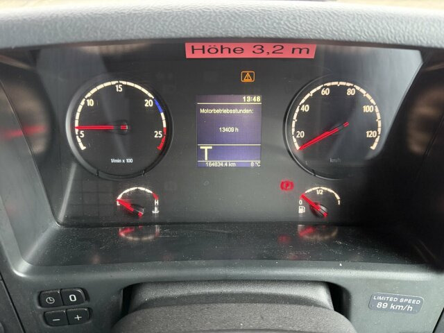 Scania P230 Kehrmaschine Johnston VT605- 6 M³ - מטאטא כבישים: תמונה 3 Scania P230 Kehrmaschine Johnston VT605- 6 M³ - מטאטא כבישים: תמונה 3