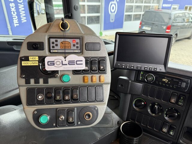 Scania P230 Kehrmaschine Johnston VT605- 6 M³ - מטאטא כבישים: תמונה 4 Scania P230 Kehrmaschine Johnston VT605- 6 M³ - מטאטא כבישים: תמונה 4