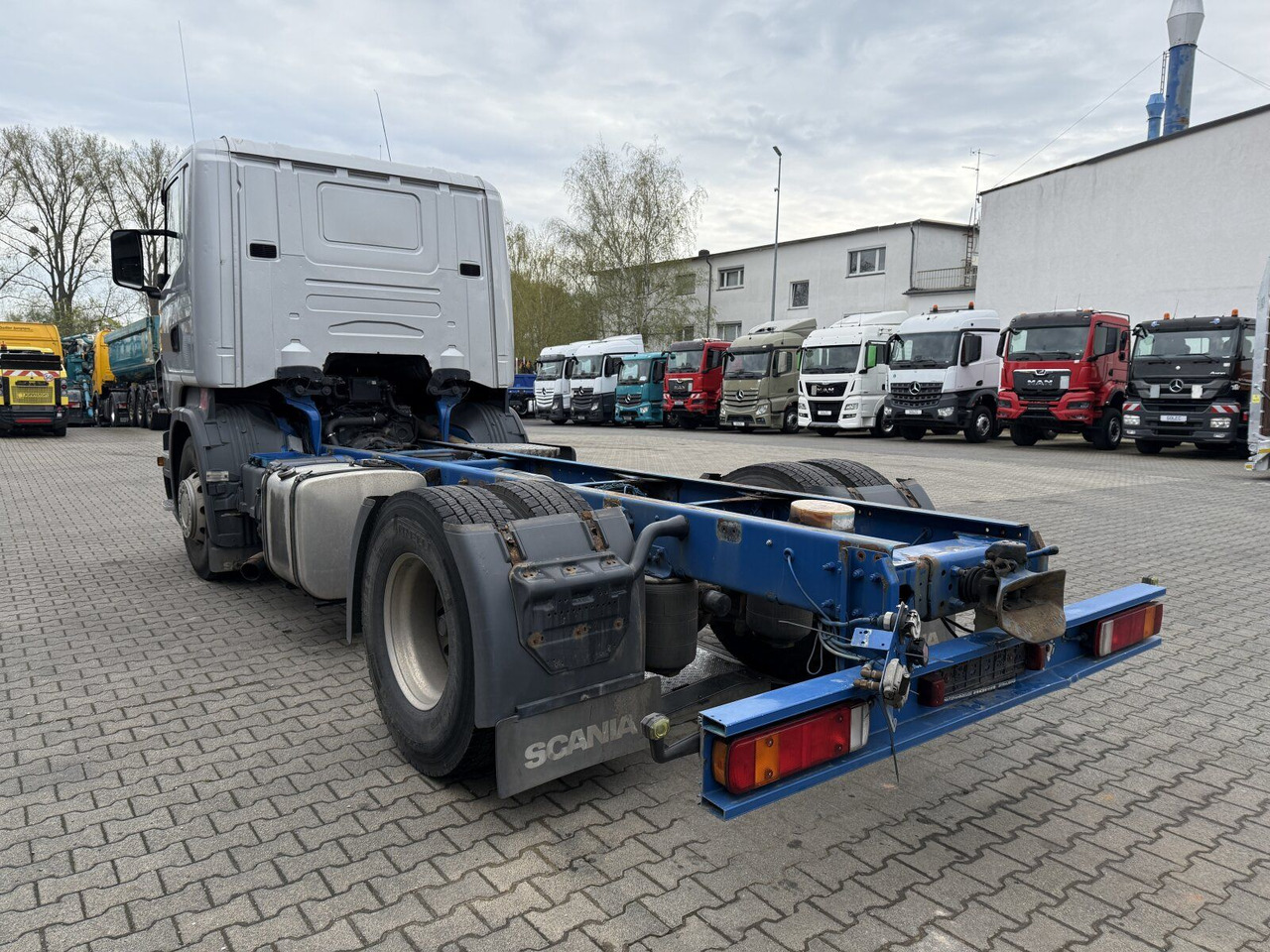 Scania R 420 Tankwagen ADR Fahrgestell Retarder Volluft - משאית מכל: תמונה 5 Scania R 420 Tankwagen ADR Fahrgestell Retarder Volluft - משאית מכל: תמונה 5