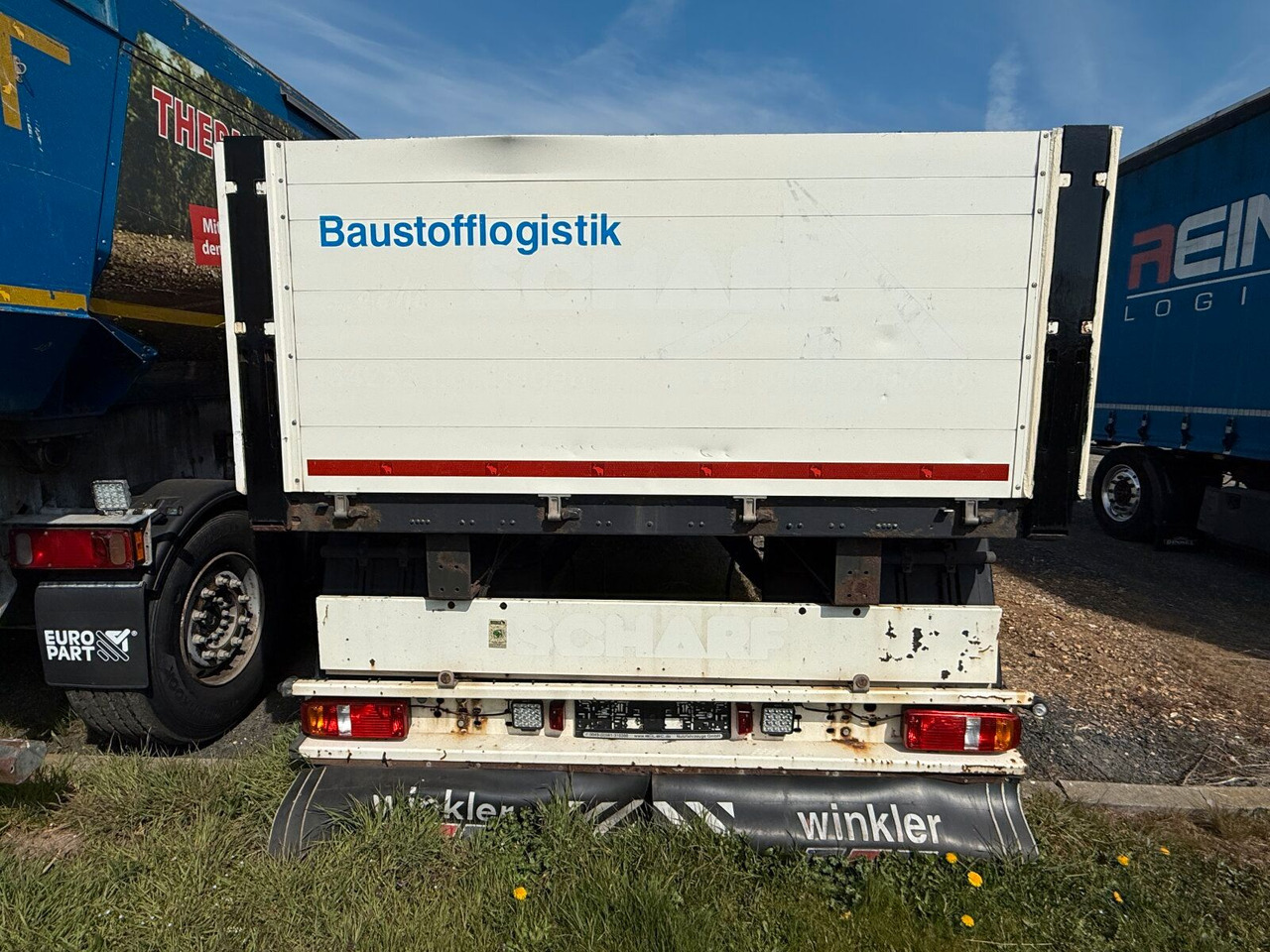 Schmitz Cargobull Gotha AFG 18 BS Baustoffanhänger 2 Achse - קרון נגרר צד נופל/ שטוח: תמונה 4 Schmitz Cargobull Gotha AFG 18 BS Baustoffanhänger 2 Achse - קרון נגרר צד נופל/ שטוח: תמונה 4