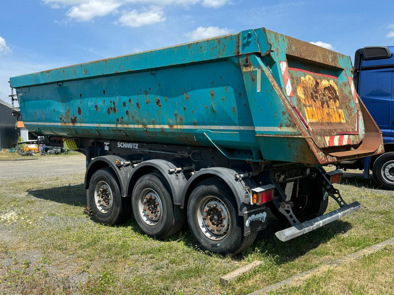 Schmitz Cargobull SKI 24 SL7.2 Kippauflieger 3 Achse - סמיטריילר עם מזהיר: תמונה 5 Schmitz Cargobull SKI 24 SL7.2 Kippauflieger 3 Achse - סמיטריילר עם מזהיר: תמונה 5