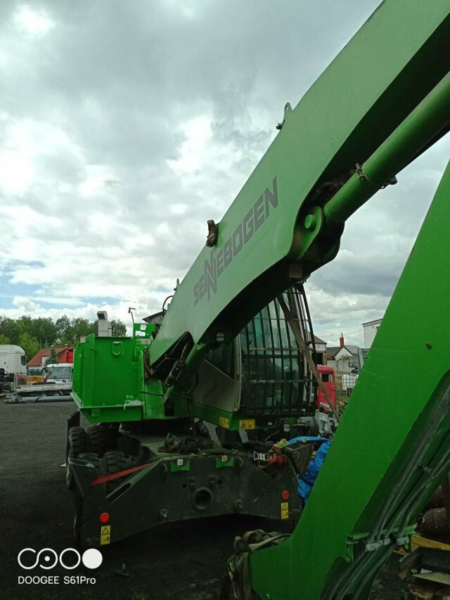 Sennebogen 818-E Umschlagbagger - 83 Ton - mit Greifer - מחפר גלגלים: תמונה 4 Sennebogen 818-E Umschlagbagger - 83 Ton - mit Greifer - מחפר גלגלים: תמונה 4
