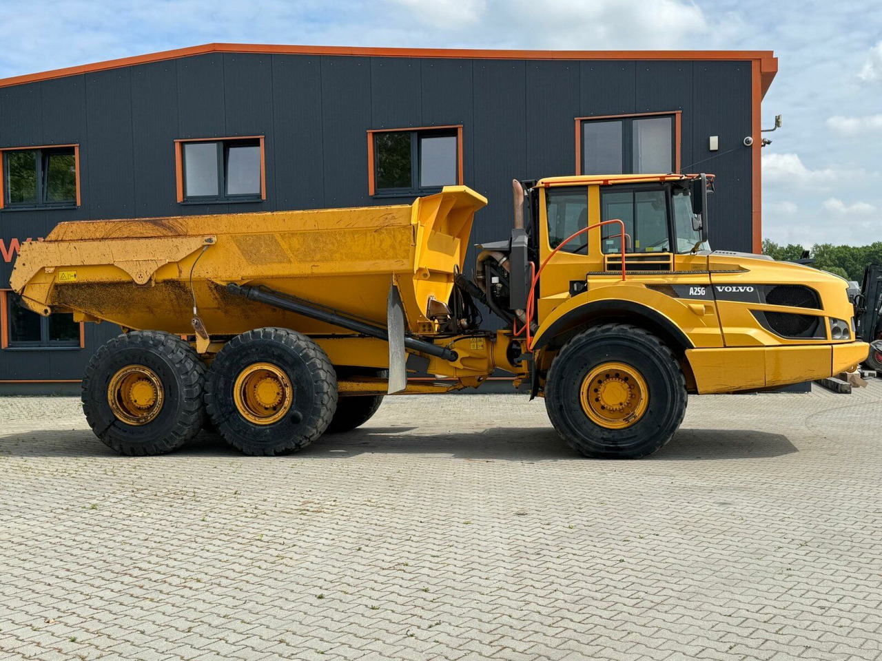 Volvo A25G Dumper 22,5 Ton 11.361 Stunden Volvo A25G Dumper 22,5 Ton 11.361 Stunden - מזהיר: תמונה 4 Volvo A25G Dumper 22,5 Ton 11.361 Stunden Volvo A25G Dumper 22,5 Ton 11.361 Stunden - מזהיר: תמונה 4