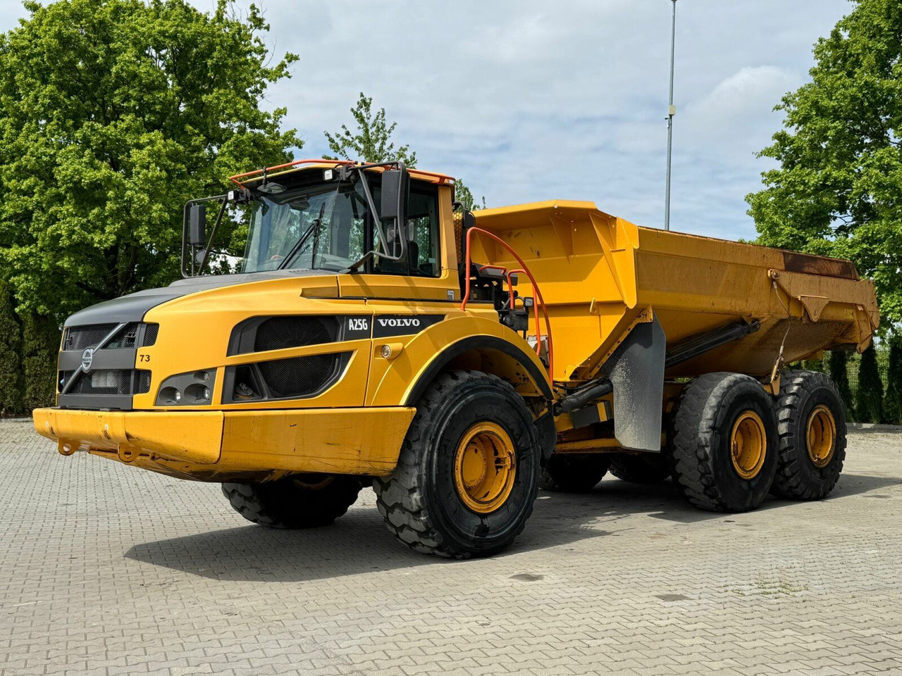 Volvo A25G Dumper 22,5 Ton 11.361 Stunden Volvo A25G Dumper 22,5 Ton 11.361 Stunden - מזהיר: תמונה 2 Volvo A25G Dumper 22,5 Ton 11.361 Stunden Volvo A25G Dumper 22,5 Ton 11.361 Stunden - מזהיר: תמונה 2