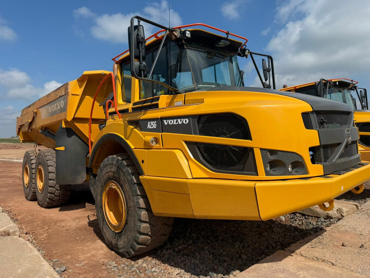 Volvo A25G Dumper 22,7 Ton TOP gepflegt - מזהיר: תמונה 1 Volvo A25G Dumper 22,7 Ton TOP gepflegt - מזהיר: תמונה 1