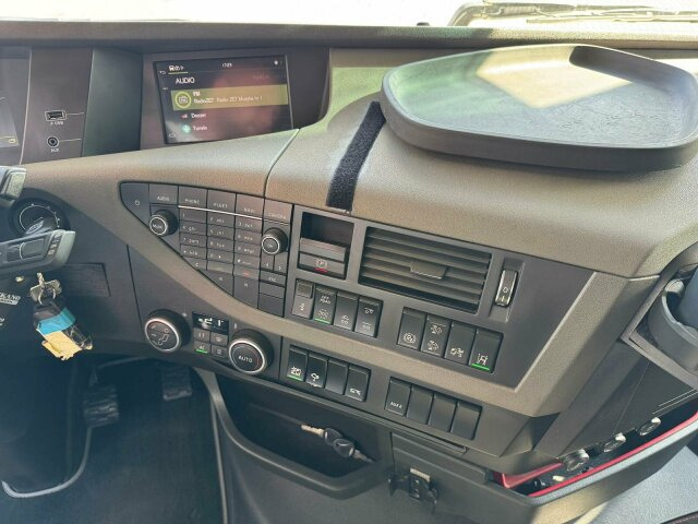 Volvo FH 540 6x2 Abrollkipper MEILLER RK 26.67 - משאית הרמת וו: תמונה 4 Volvo FH 540 6x2 Abrollkipper MEILLER RK 26.67 - משאית הרמת וו: תמונה 4