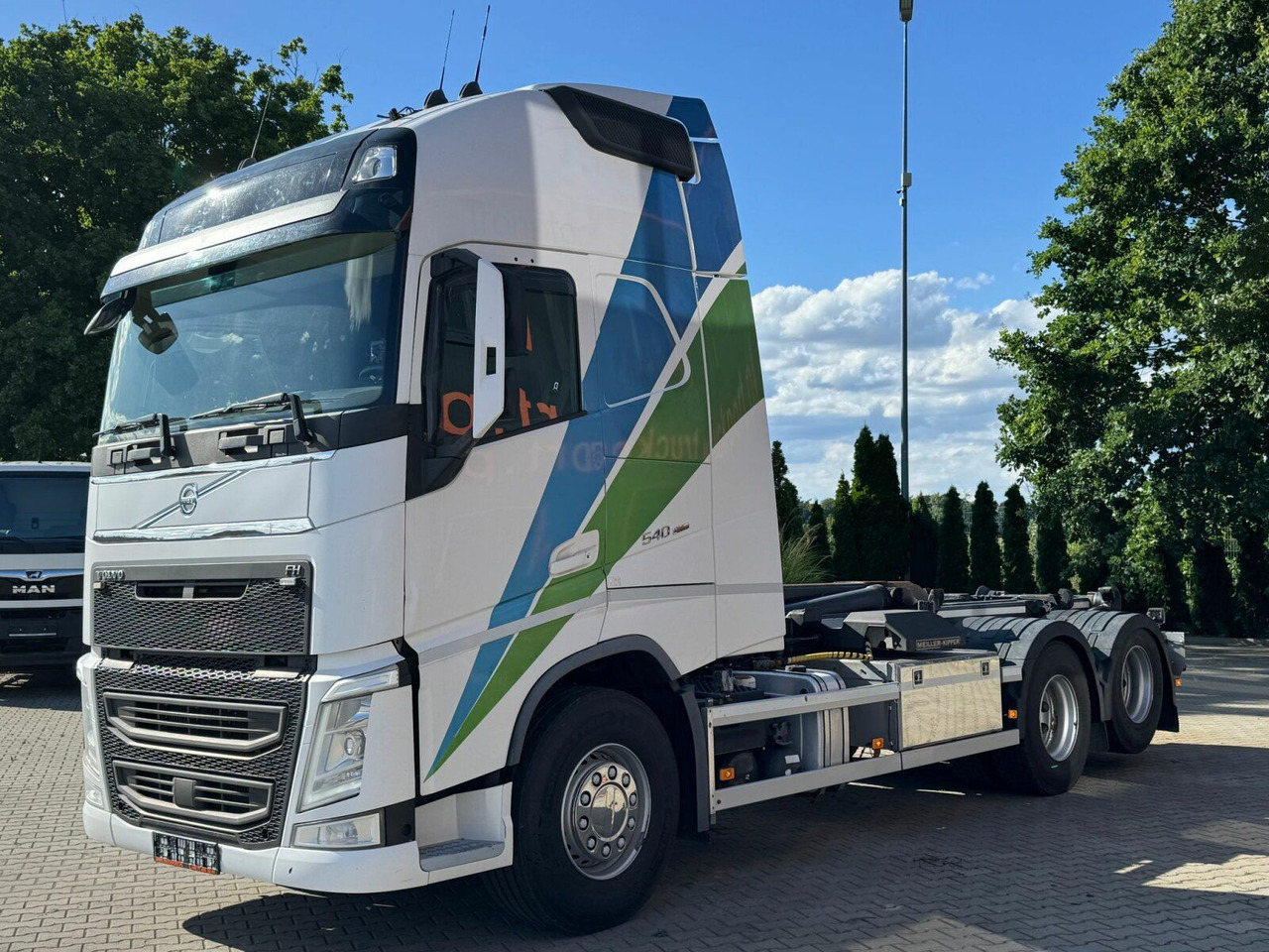 Volvo FH 540 6x2 Abrollkipper MEILLER RK 26.67 - משאית הרמת וו: תמונה 2 Volvo FH 540 6x2 Abrollkipper MEILLER RK 26.67 - משאית הרמת וו: תמונה 2