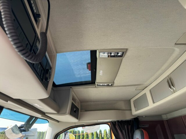 Volvo FH16 750 8X4 Holztransport Alukar TOP! - משאית עץ: תמונה 4 Volvo FH16 750 8X4 Holztransport Alukar TOP! - משאית עץ: תמונה 4