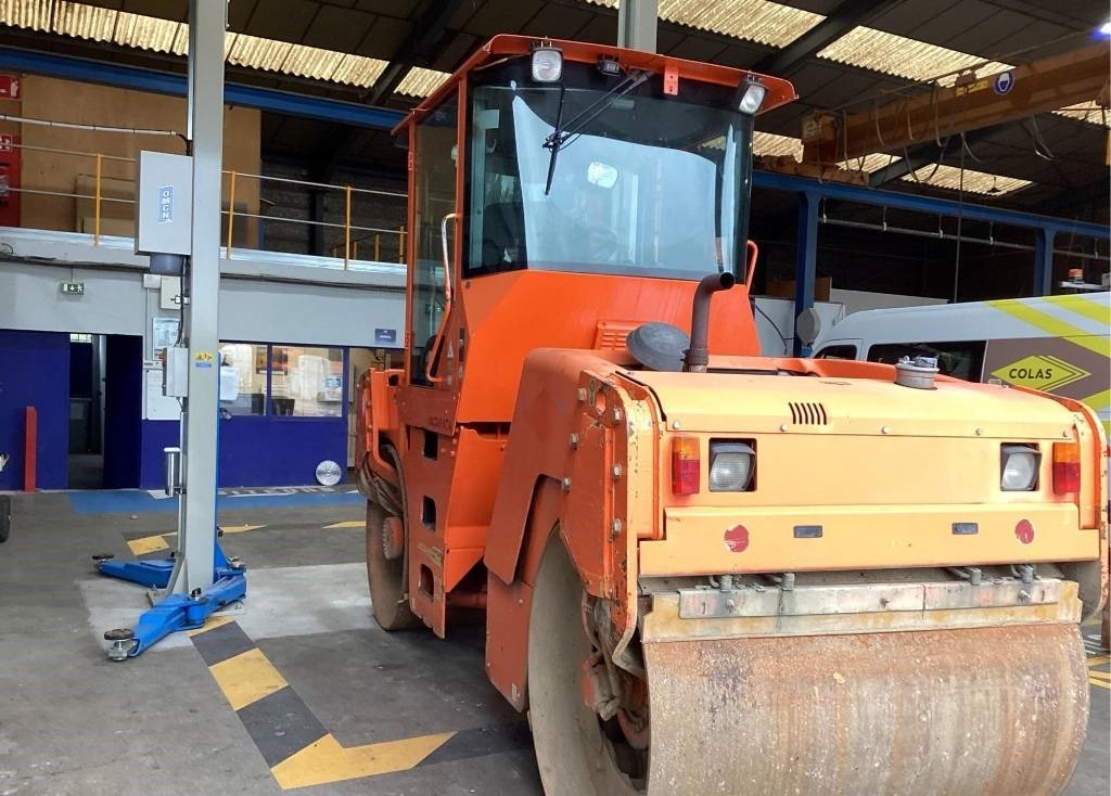 CAT CB 434 D - רולר כביש: תמונה 2 CAT CB 434 D - רולר כביש: תמונה 2