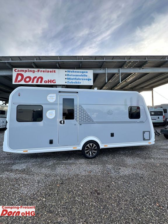 Knaus Azur 500 FU ehem. Messefahrzeug Knaus Azur 500 FU ehem. Messefahrzeug - קרוואן נגרר: תמונה 1 Knaus Azur 500 FU ehem. Messefahrzeug Knaus Azur 500 FU ehem. Messefahrzeug - קרוואן נגרר: תמונה 1