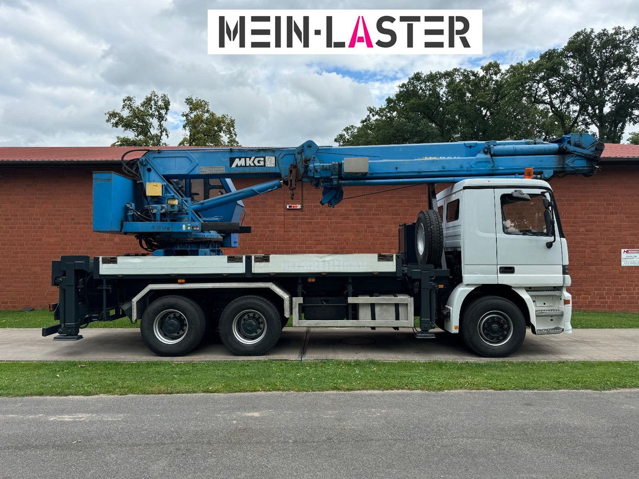 Mercedes-Benz 3335 V6 MKG 550 Ta2-a2 -46m 420 kg Funk - משאית מנוף: תמונה 5 Mercedes-Benz 3335 V6 MKG 550 Ta2-a2 -46m 420 kg Funk - משאית מנוף: תמונה 5