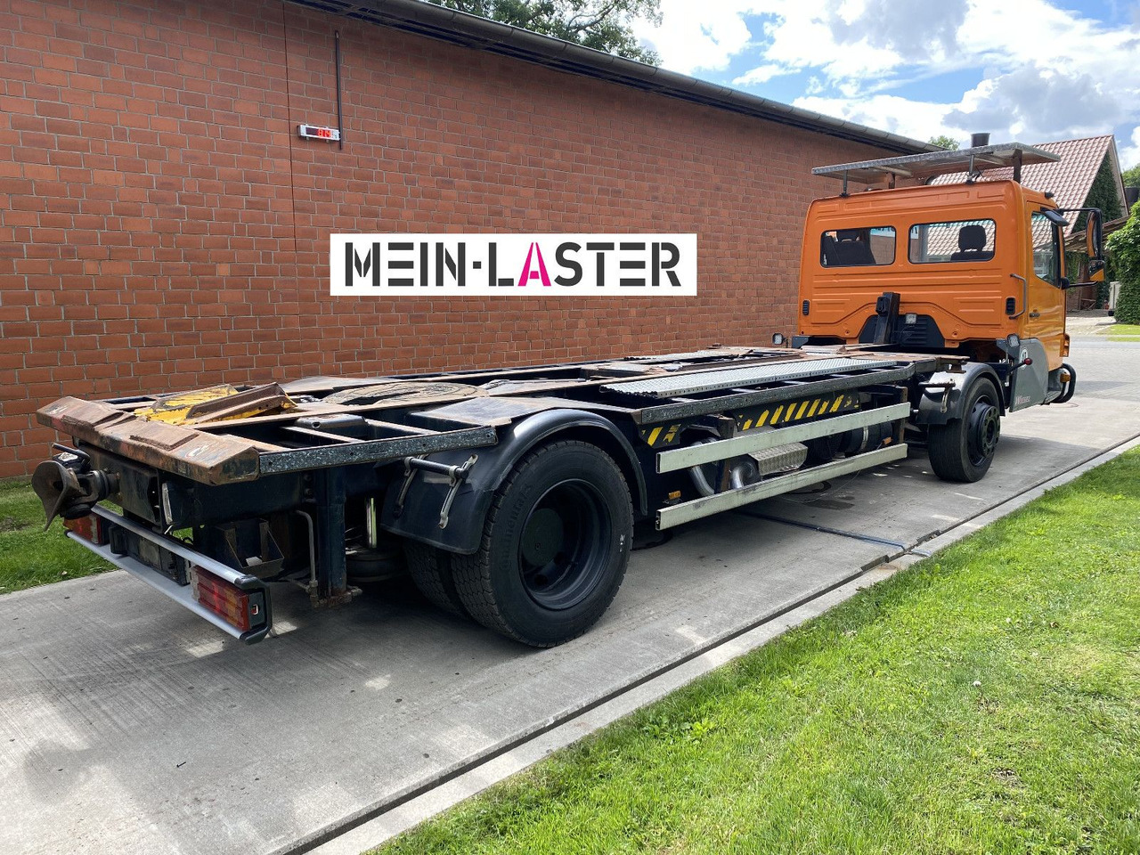 Mercedes-Benz Kamag Wiesel Umsetzter Sattelplatte - מוביל מכולות/ משאית החלפת גוף: תמונה 3 Mercedes-Benz Kamag Wiesel Umsetzter Sattelplatte - מוביל מכולות/ משאית החלפת גוף: תמונה 3