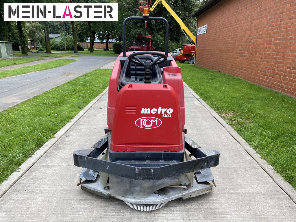 RCM Metro 1303 N Scheuersaugmaschine /3x Teller - מייבש קרצוף: תמונה 2 RCM Metro 1303 N Scheuersaugmaschine /3x Teller - מייבש קרצוף: תמונה 2