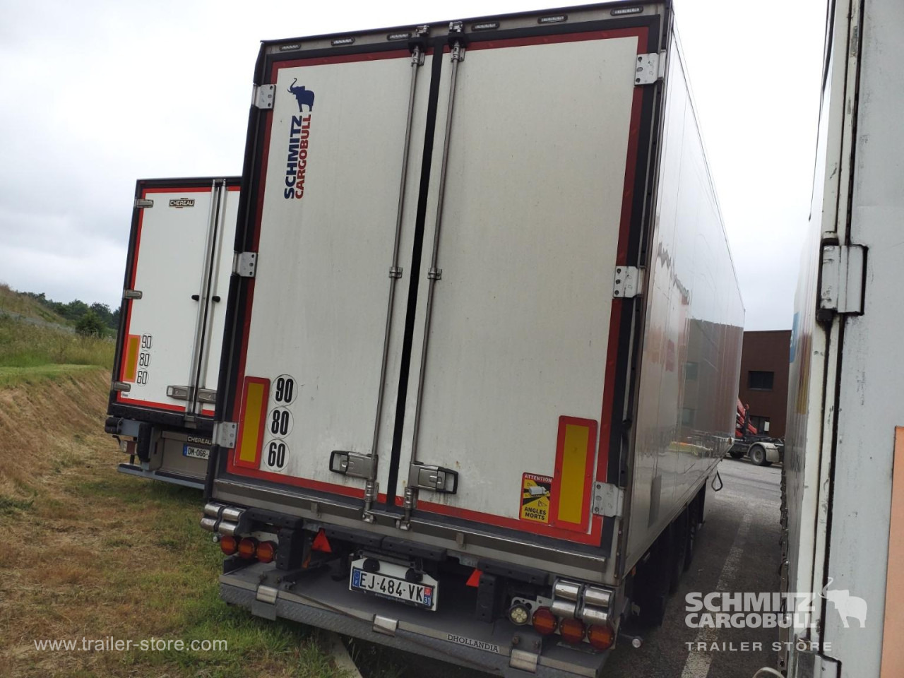 SCHMITZ Reefer Standard Taillift - סמיטריילר איזותרמי: תמונה 5 SCHMITZ Reefer Standard Taillift - סמיטריילר איזותרמי: תמונה 5