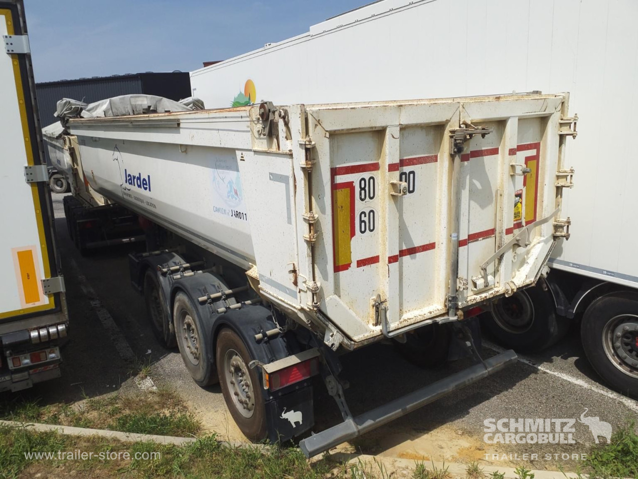 SCHMITZ Tipper Steel half pipe body 24m³ - סמיטריילר עם מזהיר: תמונה 2 SCHMITZ Tipper Steel half pipe body 24m³ - סמיטריילר עם מזהיר: תמונה 2