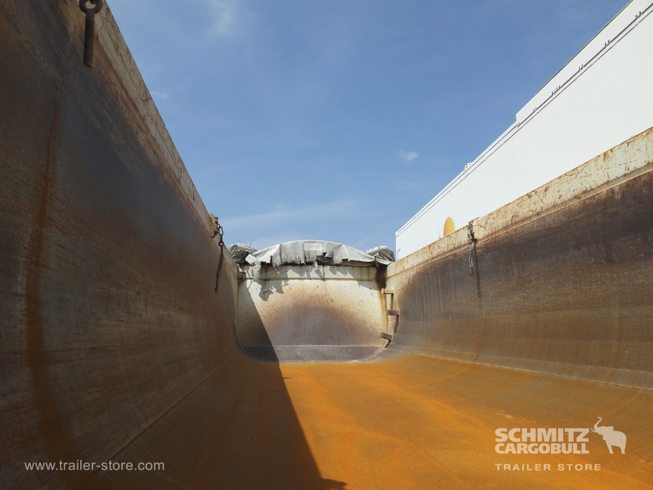 SCHMITZ Tipper Steel half pipe body 24m³ - סמיטריילר עם מזהיר: תמונה 3 SCHMITZ Tipper Steel half pipe body 24m³ - סמיטריילר עם מזהיר: תמונה 3