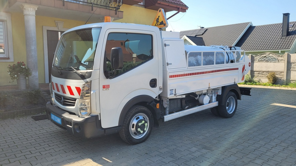 Renault Maxity 140dxi Kanalreiniger COMBI CLEANER VAACUM Hydrocureur - משאית ואקום: תמונה 2 Renault Maxity 140dxi Kanalreiniger COMBI CLEANER VAACUM Hydrocureur - משאית ואקום: תמונה 2