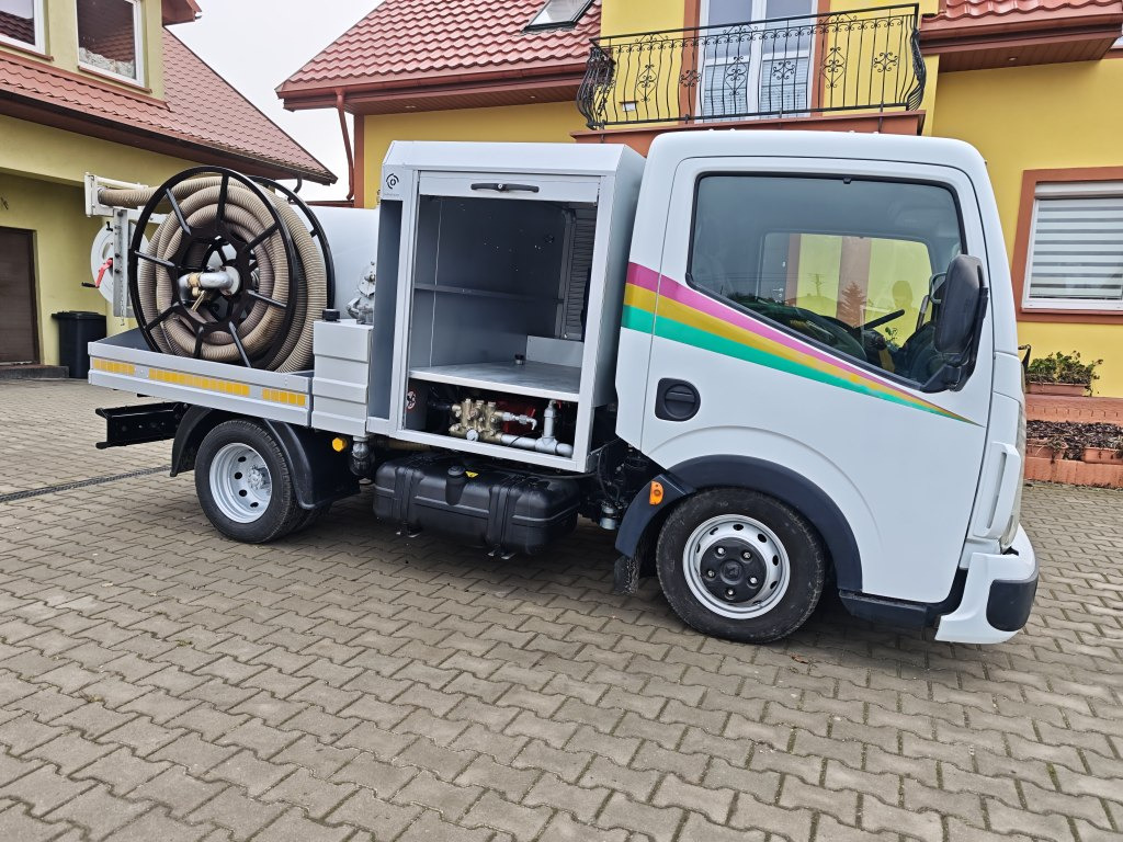Renault Maxity Kanalreiniger Hydrocureur Saugwagen - משאית ואקום: תמונה 1 Renault Maxity Kanalreiniger Hydrocureur Saugwagen - משאית ואקום: תמונה 1