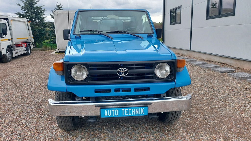 Toyota Land Cruiser COMBI HYDRO CLEANER Mini Combine - משאית ואקום: תמונה 4 Toyota Land Cruiser COMBI HYDRO CLEANER Mini Combine - משאית ואקום: תמונה 4