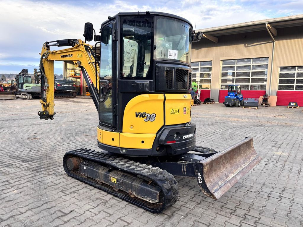Yanmar Vio38-6 - מיני מחפר: תמונה 4 Yanmar Vio38-6 - מיני מחפר: תמונה 4