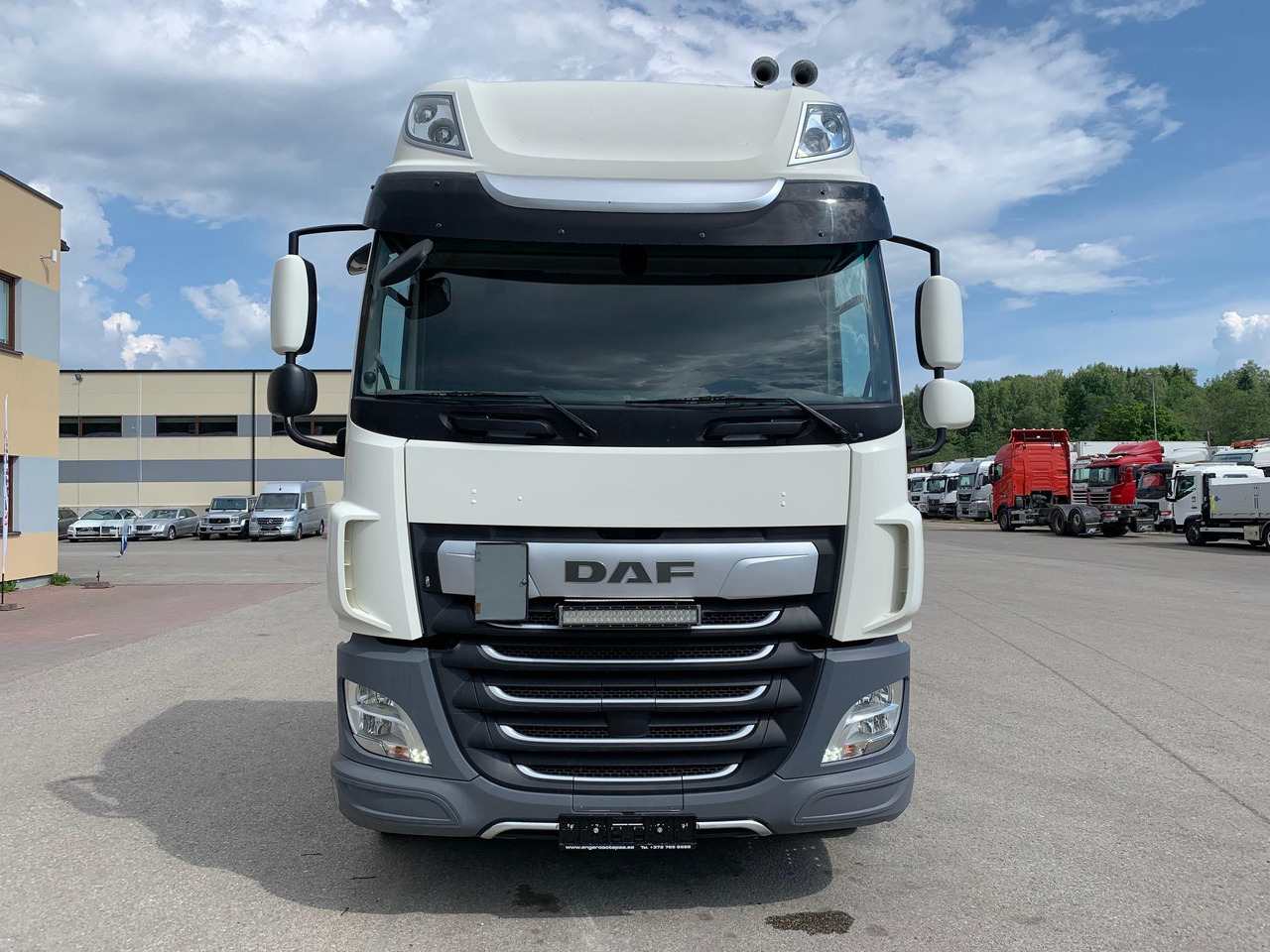 DAF CF 530 - משאית עם שלדת תא: תמונה 2 DAF CF 530 - משאית עם שלדת תא: תמונה 2