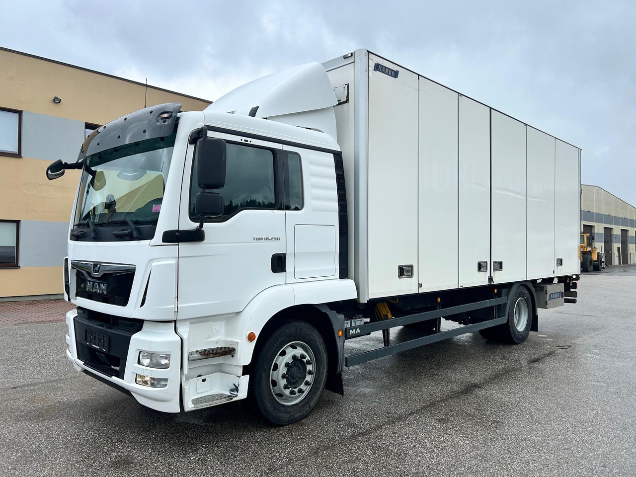 MAN TGM 18.290 - משאית תיבה: תמונה 3 MAN TGM 18.290 - משאית תיבה: תמונה 3