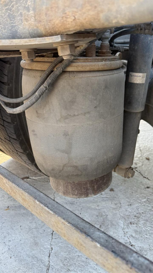 יחידת טרקטור RENAULT Magnum 440: תמונה 23