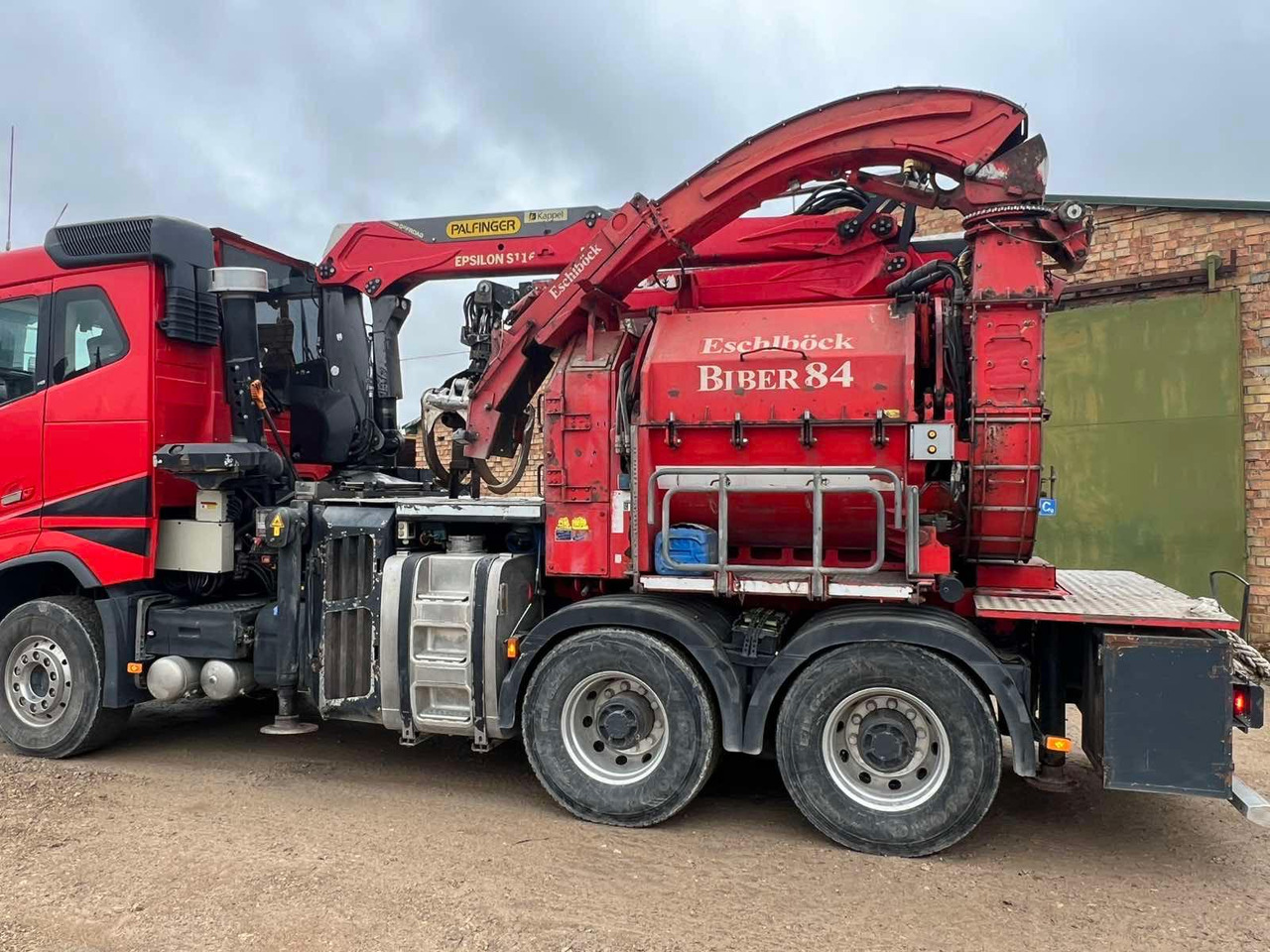 VOLVO FH16.550 - מגרסת עץ: תמונה 5 VOLVO FH16.550 - מגרסת עץ: תמונה 5